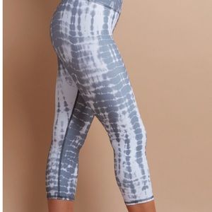 Savvi Indi Capris Gray XL